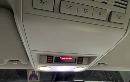 Volkswagen Multivan T6 рестайлинг, 2015 год, 3 200 000 рублей, 12 фотография