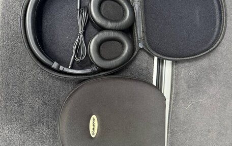 Volkswagen Multivan T6 рестайлинг, 2015 год, 3 200 000 рублей, 19 фотография