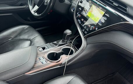 Toyota Camry, 2020 год, 2 660 000 рублей, 4 фотография