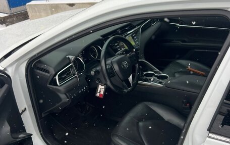 Toyota Camry, 2020 год, 2 660 000 рублей, 3 фотография