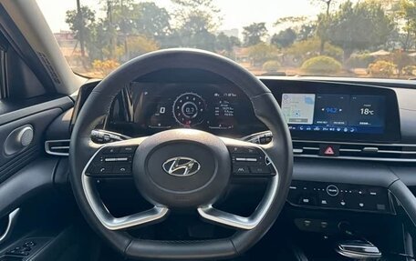 Hyundai Elantra, 2022 год, 1 600 000 рублей, 9 фотография