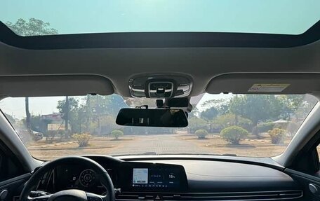 Hyundai Elantra, 2022 год, 1 600 000 рублей, 12 фотография