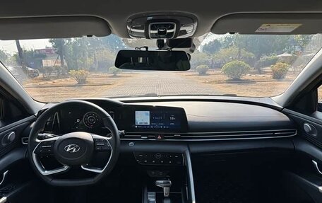 Hyundai Elantra, 2022 год, 1 600 000 рублей, 8 фотография