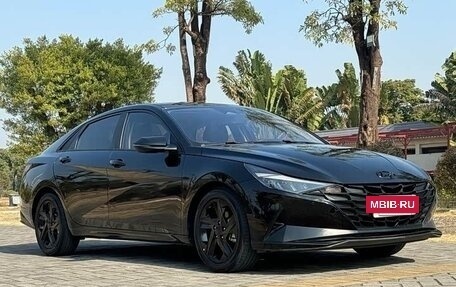 Hyundai Elantra, 2022 год, 1 600 000 рублей, 3 фотография