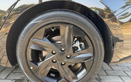 Hyundai Elantra, 2022 год, 1 600 000 рублей, 21 фотография