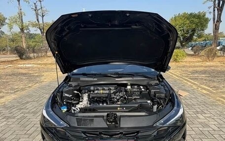 Hyundai Elantra, 2022 год, 1 600 000 рублей, 18 фотография