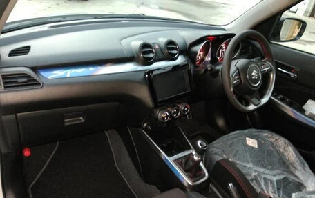 Suzuki Swift V, 2025 год, 2 100 999 рублей, 13 фотография