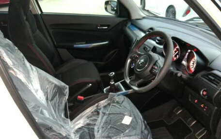 Suzuki Swift V, 2025 год, 2 100 999 рублей, 12 фотография