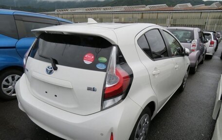 Toyota Aqua I, 2017 год, 1 030 000 рублей, 13 фотография