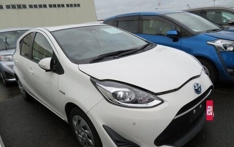 Toyota Aqua I, 2017 год, 1 030 000 рублей, 12 фотография