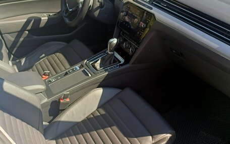 Volkswagen Passat B8 рестайлинг, 2019 год, 2 650 000 рублей, 7 фотография