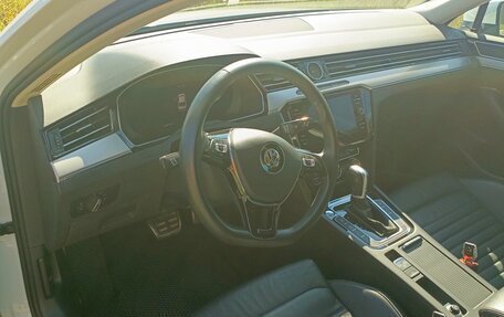 Volkswagen Passat B8 рестайлинг, 2019 год, 2 650 000 рублей, 5 фотография