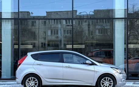 Hyundai Solaris II рестайлинг, 2016 год, 1 000 000 рублей, 4 фотография