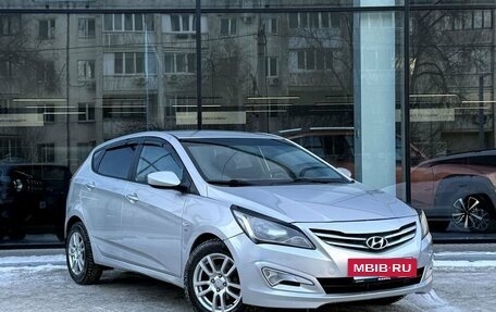 Hyundai Solaris II рестайлинг, 2016 год, 1 000 000 рублей, 3 фотография