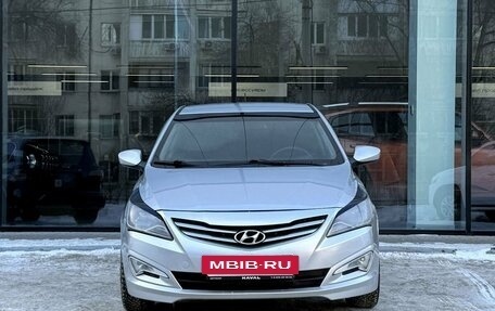 Hyundai Solaris II рестайлинг, 2016 год, 1 000 000 рублей, 2 фотография