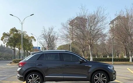 Volkswagen T-Roc I, 2021 год, 1 240 978 рублей, 4 фотография