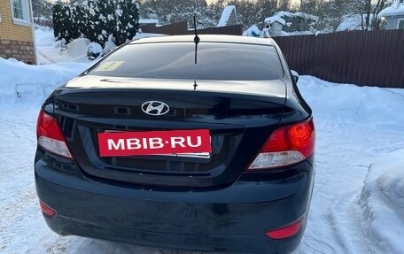 Hyundai Solaris II рестайлинг, 2013 год, 780 000 рублей, 3 фотография