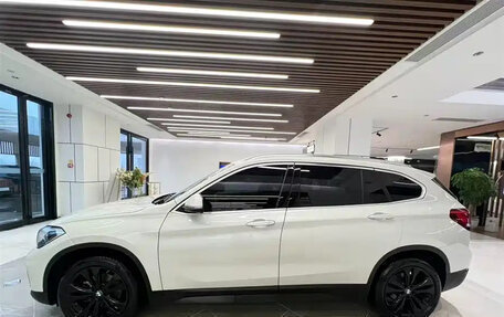 BMW X1, 2022 год, 2 500 001 рублей, 6 фотография