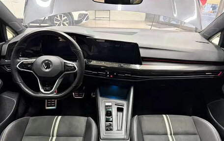 Volkswagen Golf VIII, 2023 год, 2 227 757 рублей, 9 фотография