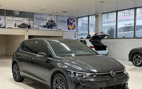 Volkswagen Golf VIII, 2023 год, 2 227 757 рублей, 3 фотография