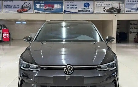 Volkswagen Golf VIII, 2023 год, 2 227 757 рублей, 2 фотография