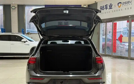 Volkswagen Golf VIII, 2023 год, 2 227 757 рублей, 20 фотография