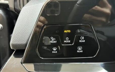 Volkswagen Golf VIII, 2023 год, 2 227 757 рублей, 12 фотография