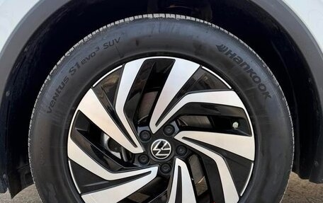 Volkswagen Tiguan II, 2023 год, 3 000 069 рублей, 14 фотография