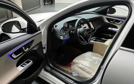 Mercedes-Benz E-Класс, 2025 год, 5 500 000 рублей, 9 фотография