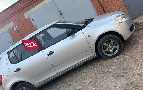 Skoda Fabia II, 2009 год, 350 000 рублей, 1 фотография