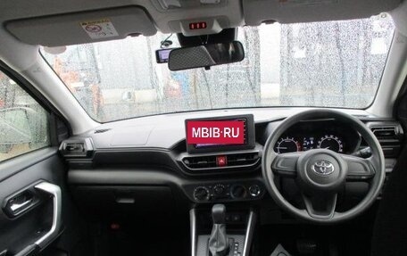 Toyota Raize I, 2022 год, 1 300 000 рублей, 9 фотография
