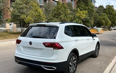 Volkswagen Tiguan II, 2021 год, 2 700 000 рублей, 5 фотография