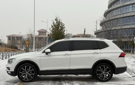 Volkswagen Tiguan II, 2021 год, 2 700 000 рублей, 3 фотография