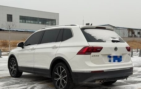 Volkswagen Tiguan II, 2021 год, 2 700 000 рублей, 5 фотография