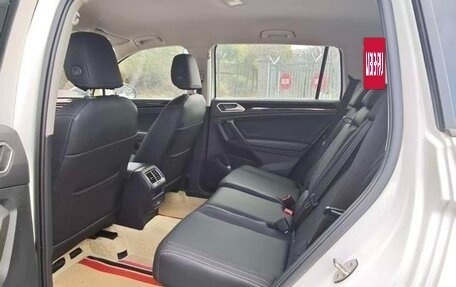 Volkswagen Tiguan II, 2021 год, 2 700 000 рублей, 12 фотография