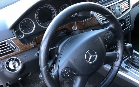 Mercedes-Benz E-Класс, 2010 год, 1 300 000 рублей, 7 фотография