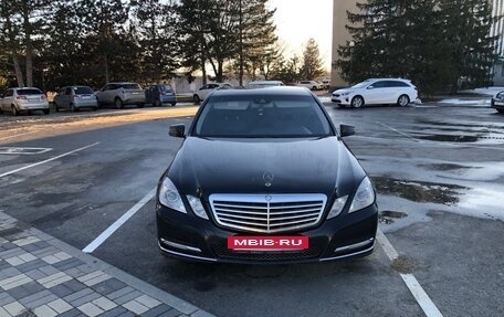 Mercedes-Benz E-Класс, 2010 год, 1 300 000 рублей, 2 фотография