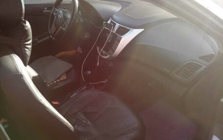 Hyundai Solaris II рестайлинг, 2016 год, 450 000 рублей, 9 фотография