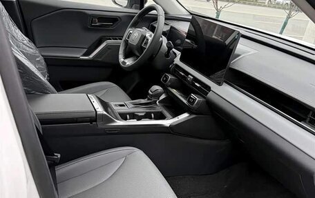 Toyota RAV4, 2026 год, 4 245 000 рублей, 6 фотография