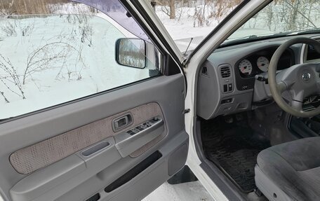 Nissan NP300, 2012 год, 779 000 рублей, 11 фотография
