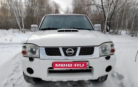Nissan NP300, 2012 год, 779 000 рублей, 1 фотография