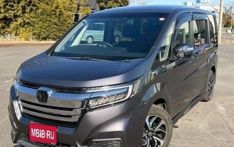 Honda Stepwgn IV, 2018 год, 1 850 000 рублей, 1 фотография