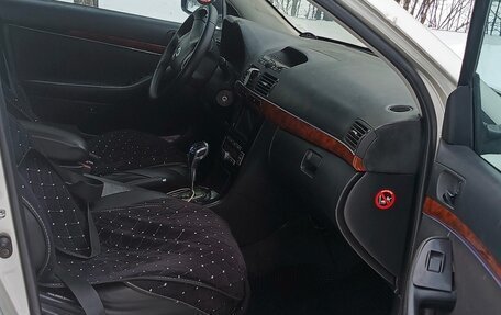 Toyota Avensis III рестайлинг, 2003 год, 500 000 рублей, 5 фотография