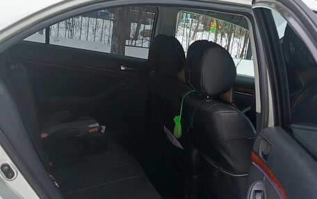 Toyota Avensis III рестайлинг, 2003 год, 500 000 рублей, 6 фотография