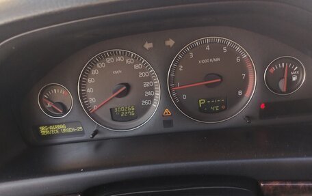 Volvo S80 II рестайлинг 2, 2004 год, 900 000 рублей, 8 фотография