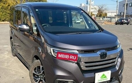 Honda Stepwgn IV, 2018 год, 1 850 000 рублей, 4 фотография