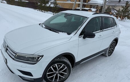 Volkswagen Tiguan II, 2019 год, 1 995 000 рублей, 1 фотография