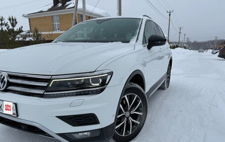 Volkswagen Tiguan II, 2019 год, 1 995 000 рублей, 7 фотография