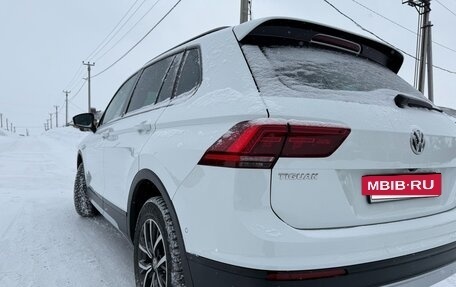 Volkswagen Tiguan II, 2019 год, 1 995 000 рублей, 3 фотография