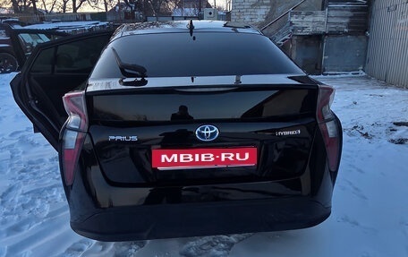 Toyota Prius IV XW50, 2016 год, 1 850 000 рублей, 3 фотография